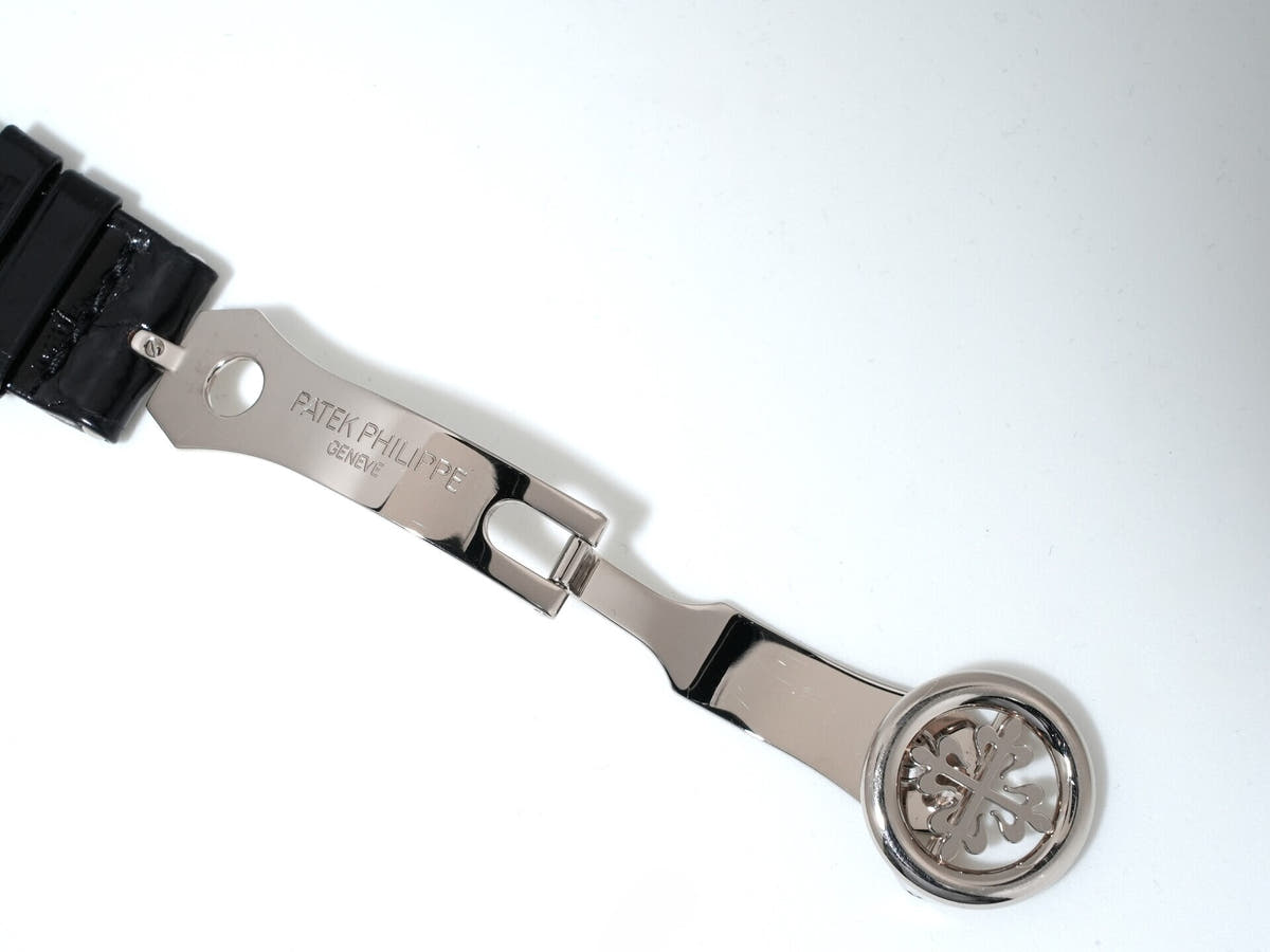 パテックフィリップ カラトラバ Ref.5196G-001 シルバー文字盤 中古 ctvq277q