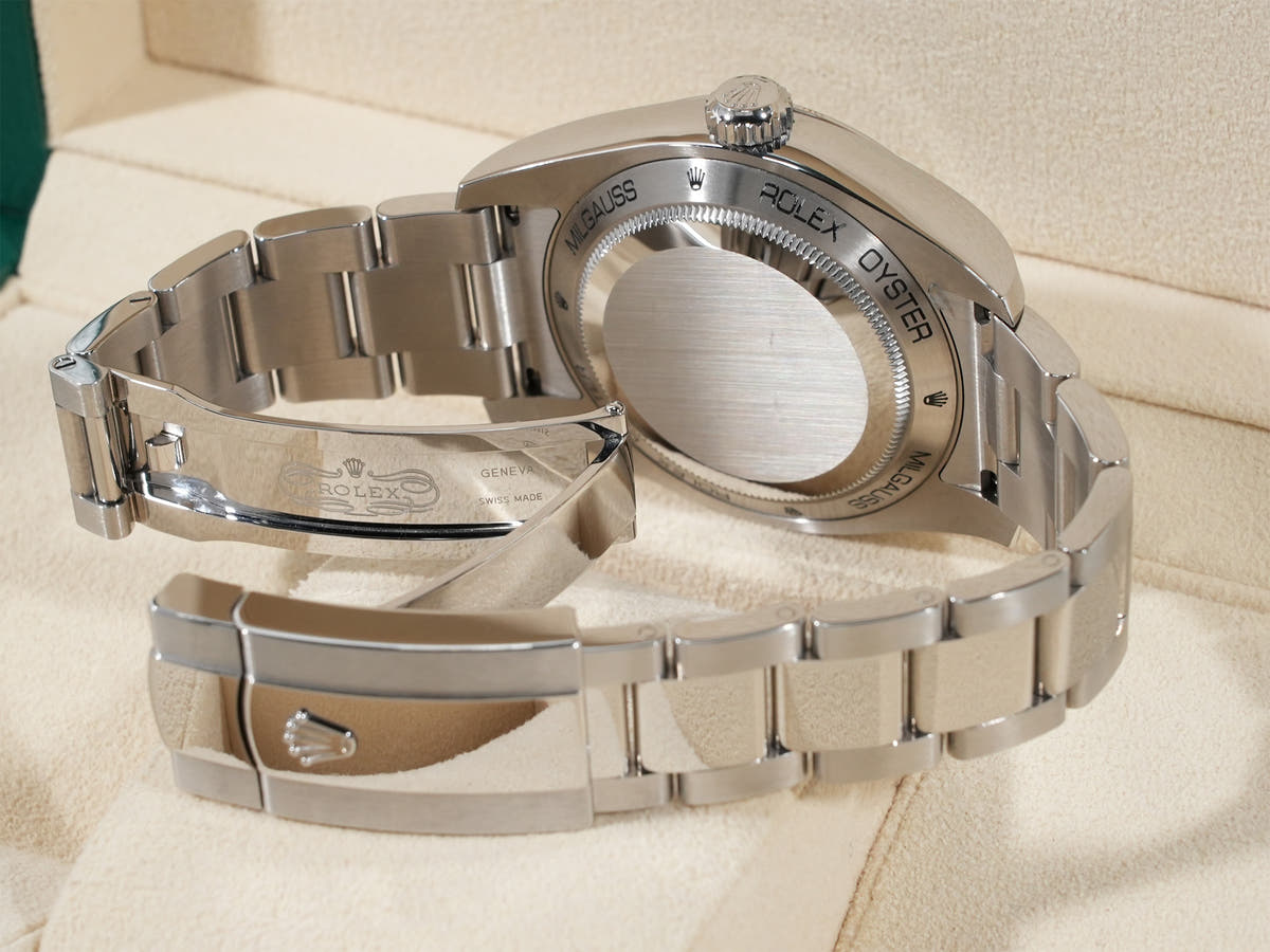 ロレックス ミルガウス Ref.116400GV ブラック文字盤 中古 4ja4f2rq