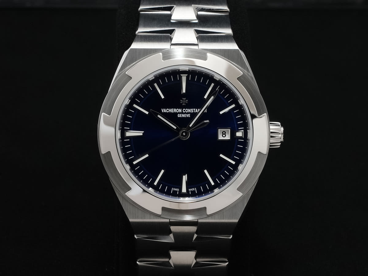 Vacheron Constantin Overseas Automatic Ref.4600V/200A-B980 Blue Dial Unused dwqbxtv4