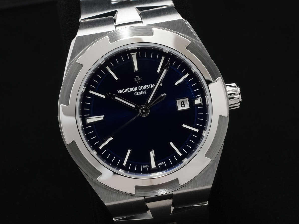 Vacheron Constantin Overseas Automatic Ref.4600V/200A-B980 Blue Dial Unused dwqbxtv4