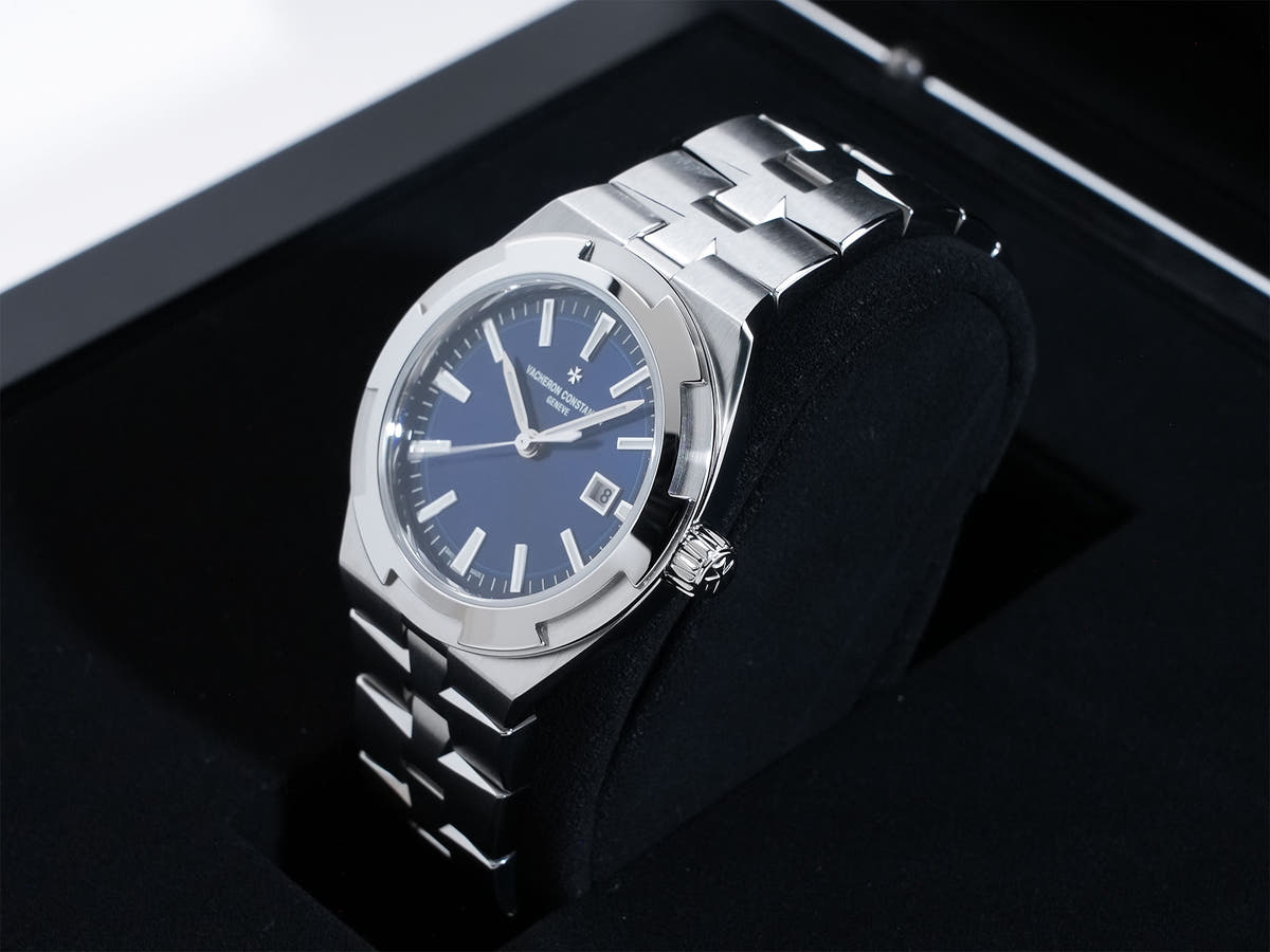 Vacheron Constantin Overseas Automatic Ref.4600V/200A-B980 Blue Dial Unused dwqbxtv4