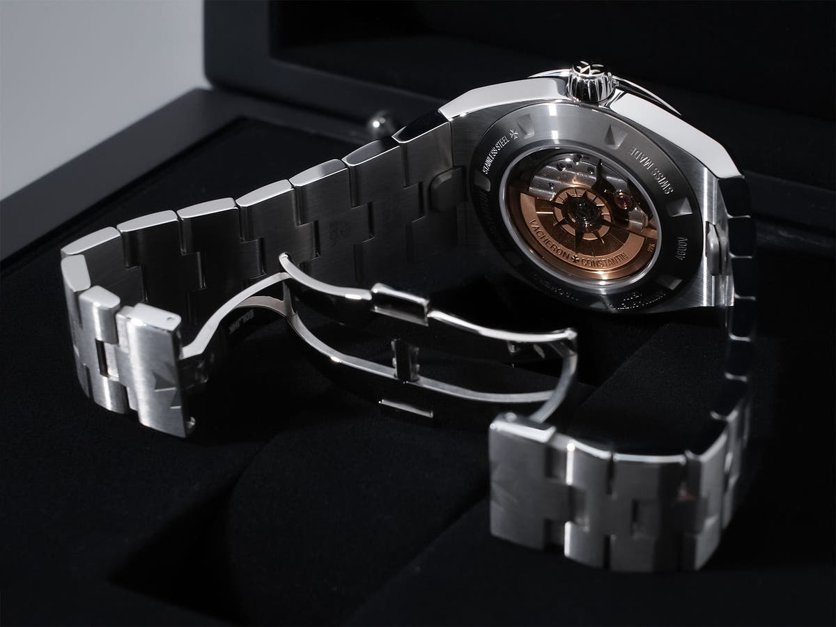 Vacheron Constantin Overseas Automatic Ref.4600V/200A-B980 Blue Dial Unused dwqbxtv4