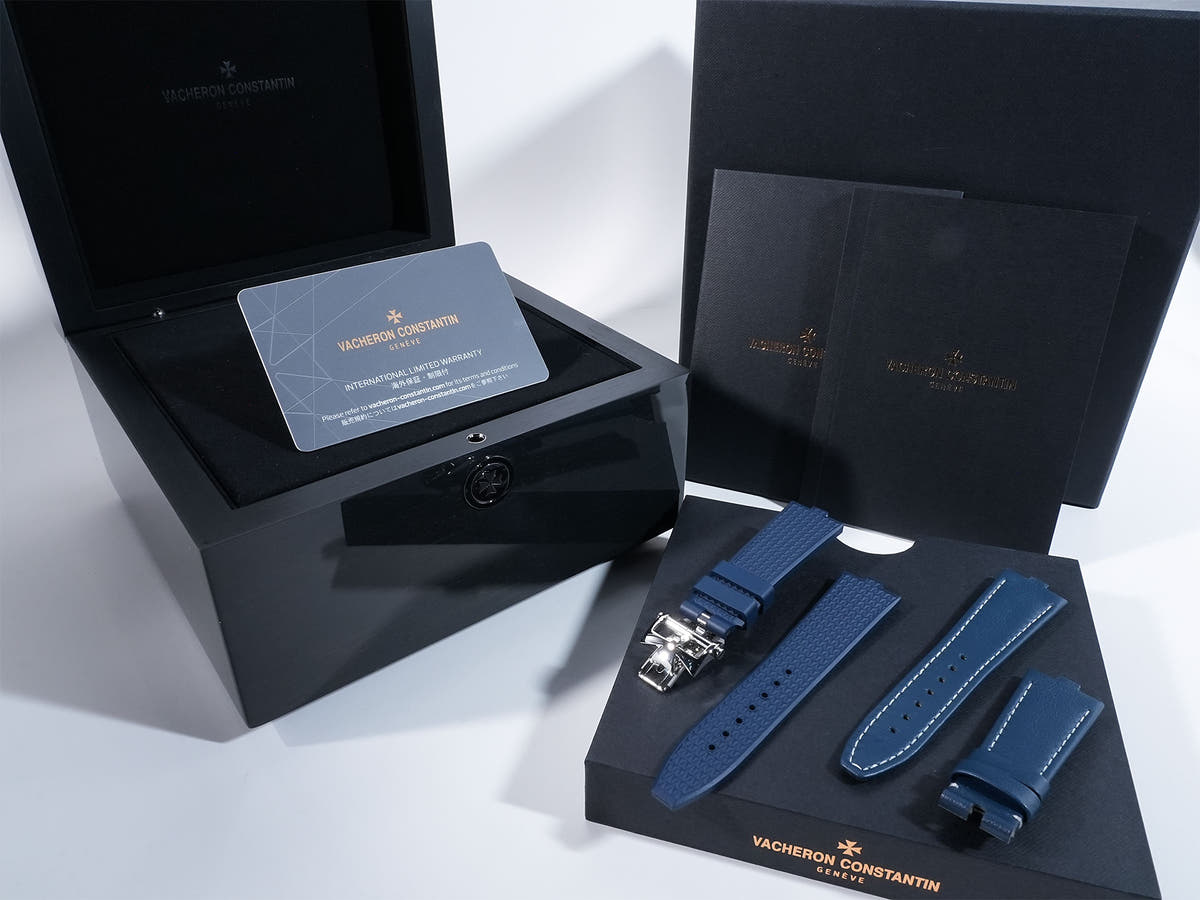 Vacheron Constantin Overseas Automatic Ref.4600V/200A-B980 Blue Dial Unused dwqbxtv4