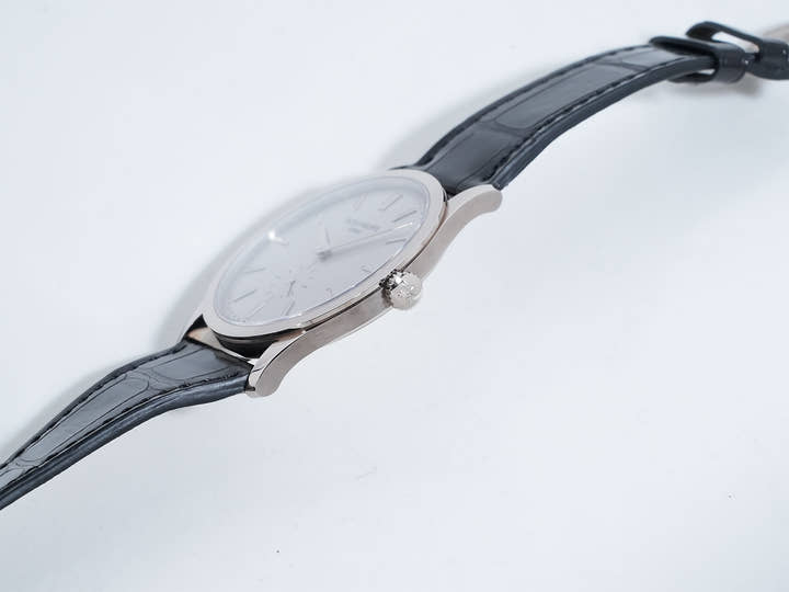 Patek Philippe Calatrava Ref. 5196G-001 White Gold Silver Dial