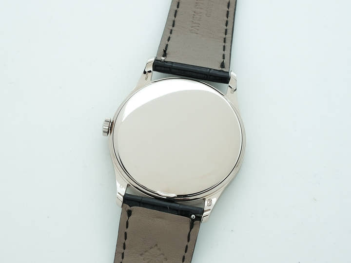 Patek Philippe Calatrava Ref. 5196G-001 White Gold Silver Dial