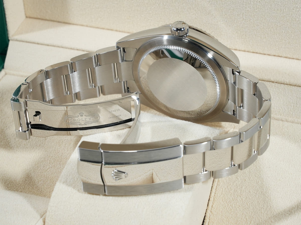 ロレックス スカイドゥエラー Ref.336934 ブラック文字盤 未使用 3drfbdey