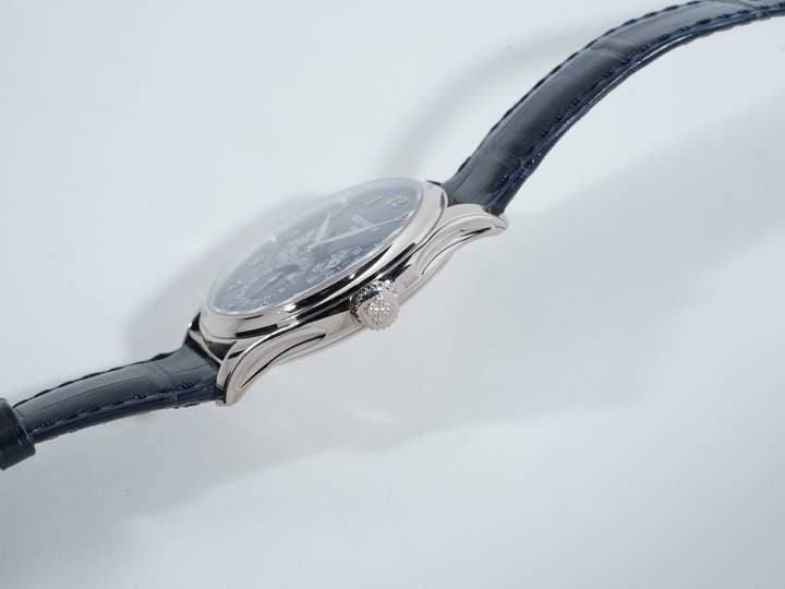 パテックフィリップ パーペチュアルカレンダー Ref.5327G-001 ホワイトゴールド ロイヤルブルーソレイユ文字盤