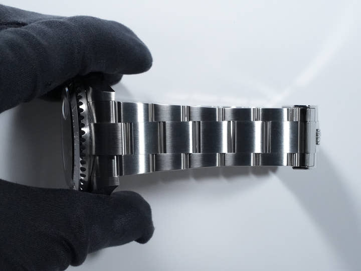 Rolex Sea-Dweller Ref. 126600 Stainless Steel Black Dial