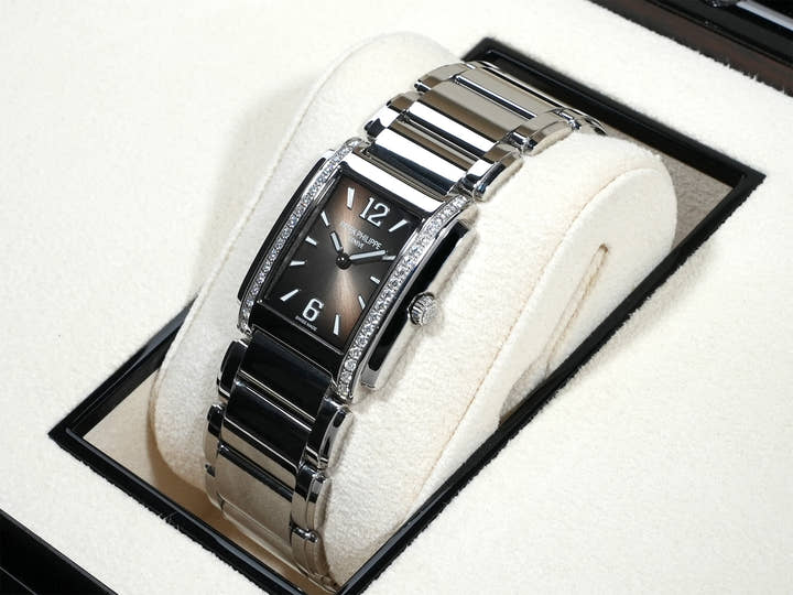 パテックフィリップ Twenty-4 Ref.4910/1200A-010 ステンレススチール グレー文字盤
