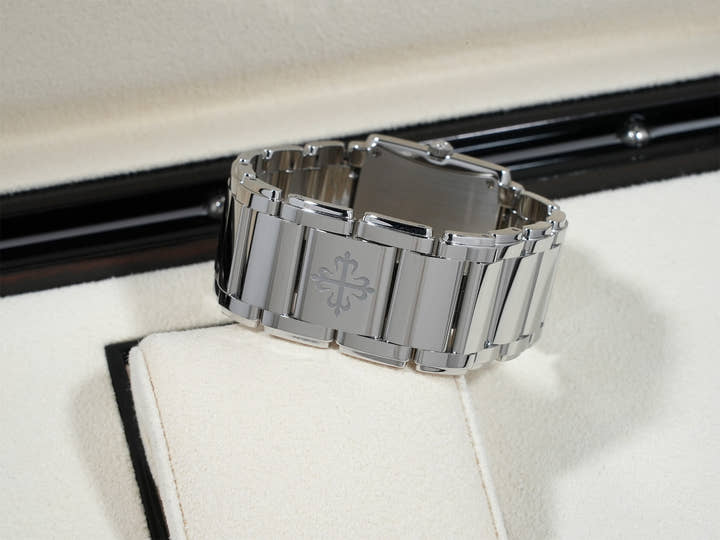 パテックフィリップ Twenty-4 Ref.4910/1200A-010 ステンレススチール グレー文字盤