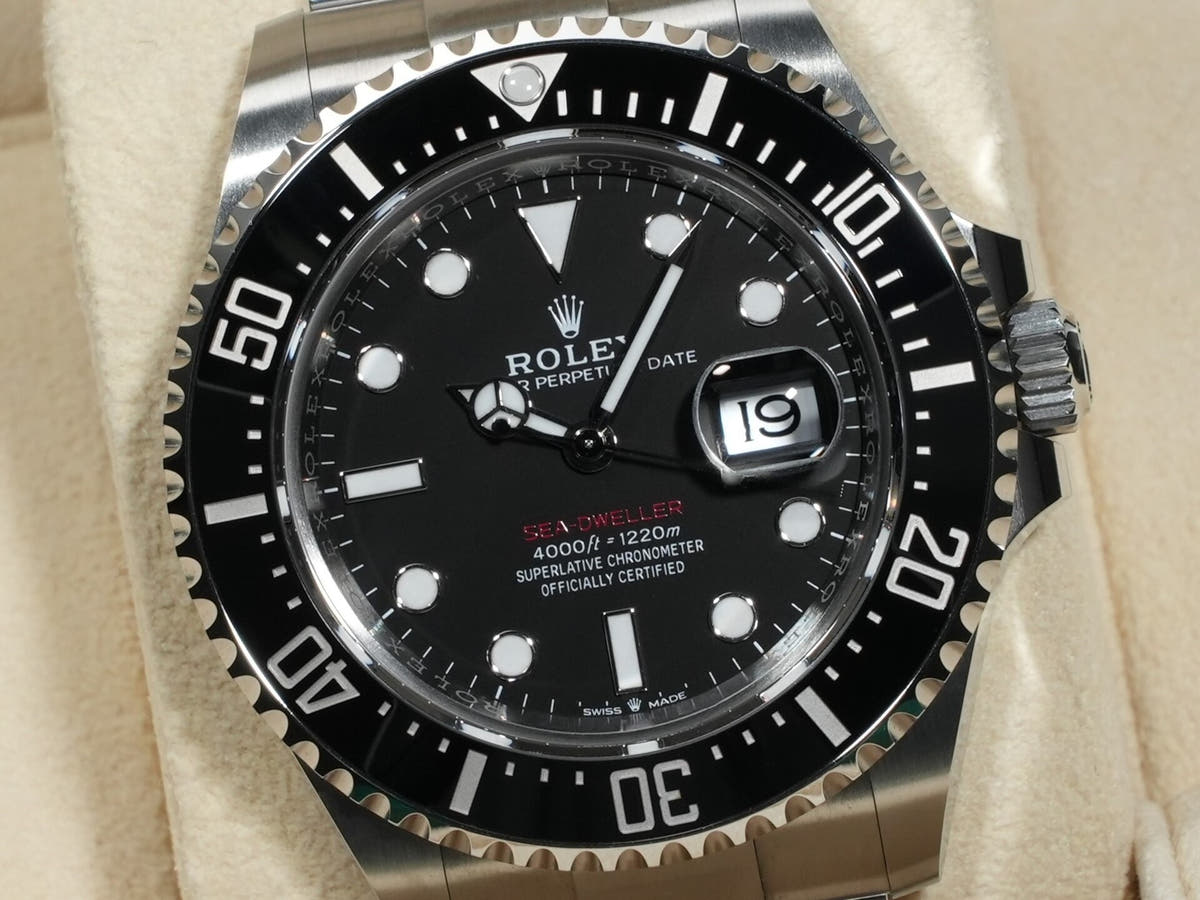 ロレックス シードゥエラー Ref.126600 SS ブラック文字盤 美中古 w3akybqs