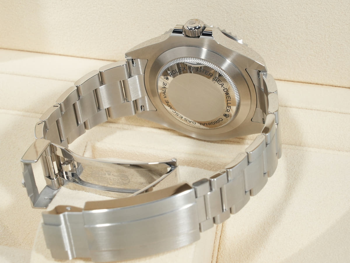 ロレックス シードゥエラー Ref.126600 SS ブラック文字盤 美中古 w3akybqs