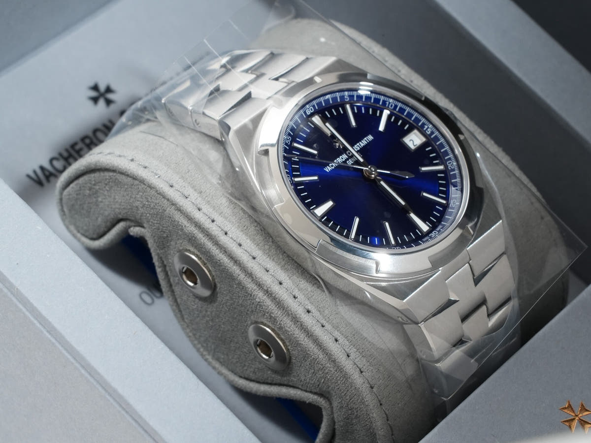 Vacheron Constantin Overseas Automatic Ref.4520V/210A-B128 Blue Dial Unused 2hs25s93