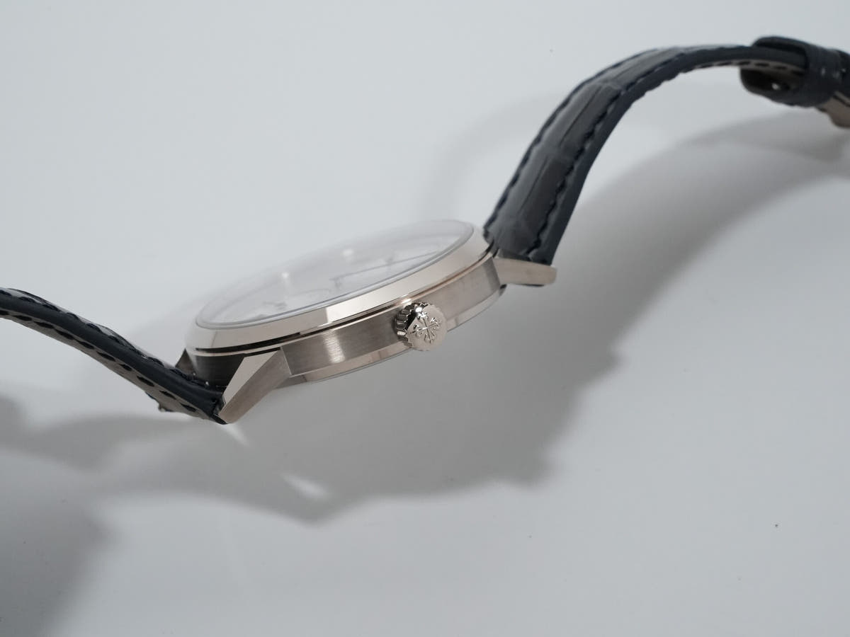 パテックフィリップ アニュアルカレンダー レギュレーター Ref.5235G-001 シルバー文字盤 未使用 q7bbxywx