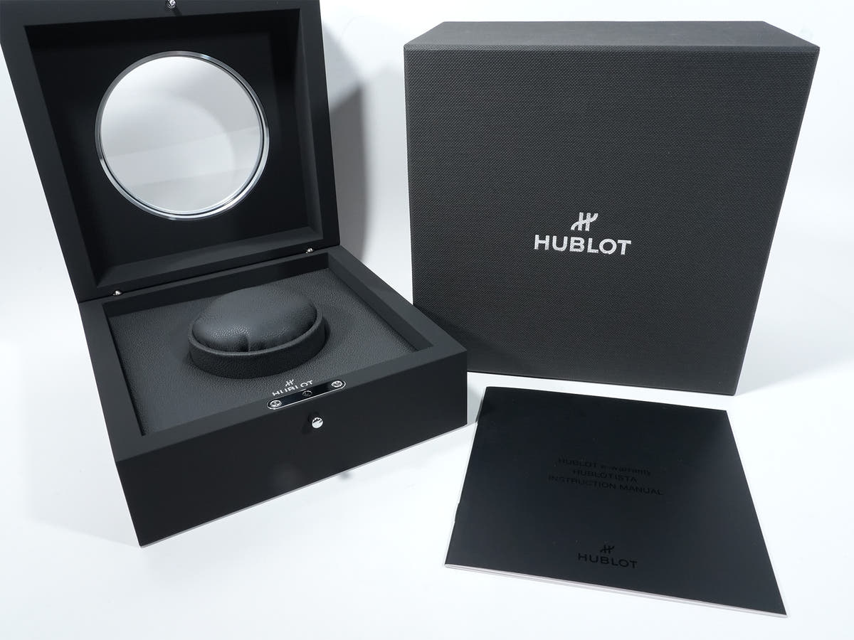 Hublot Square Bang Unico Blue Ceramic Ref.821.EX.5170.RX BLUE CERAMIC Sapphire Crystal Dial Unused 5toibb9c