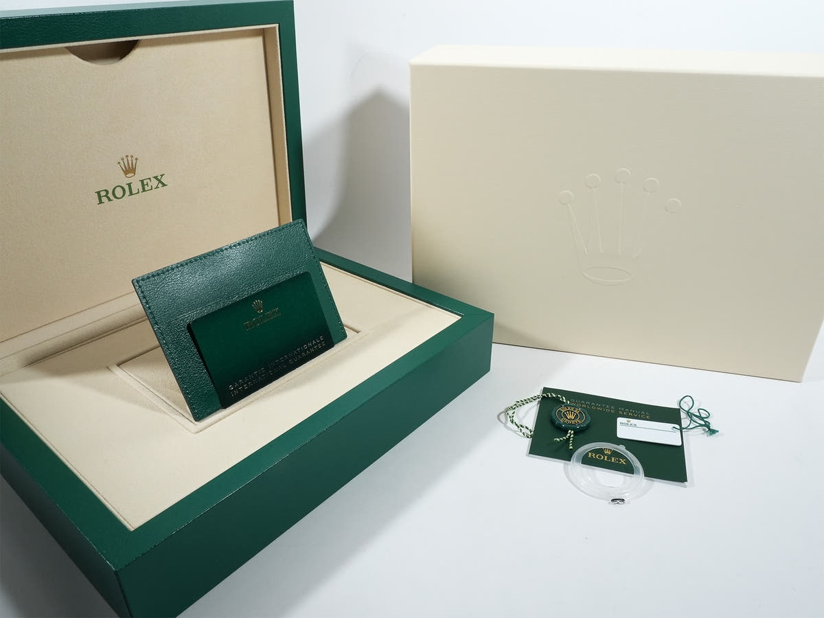 ロレックス デイトナ Ref.126576TBR PT パヴェダイヤ文字盤 未使用 ss22prje