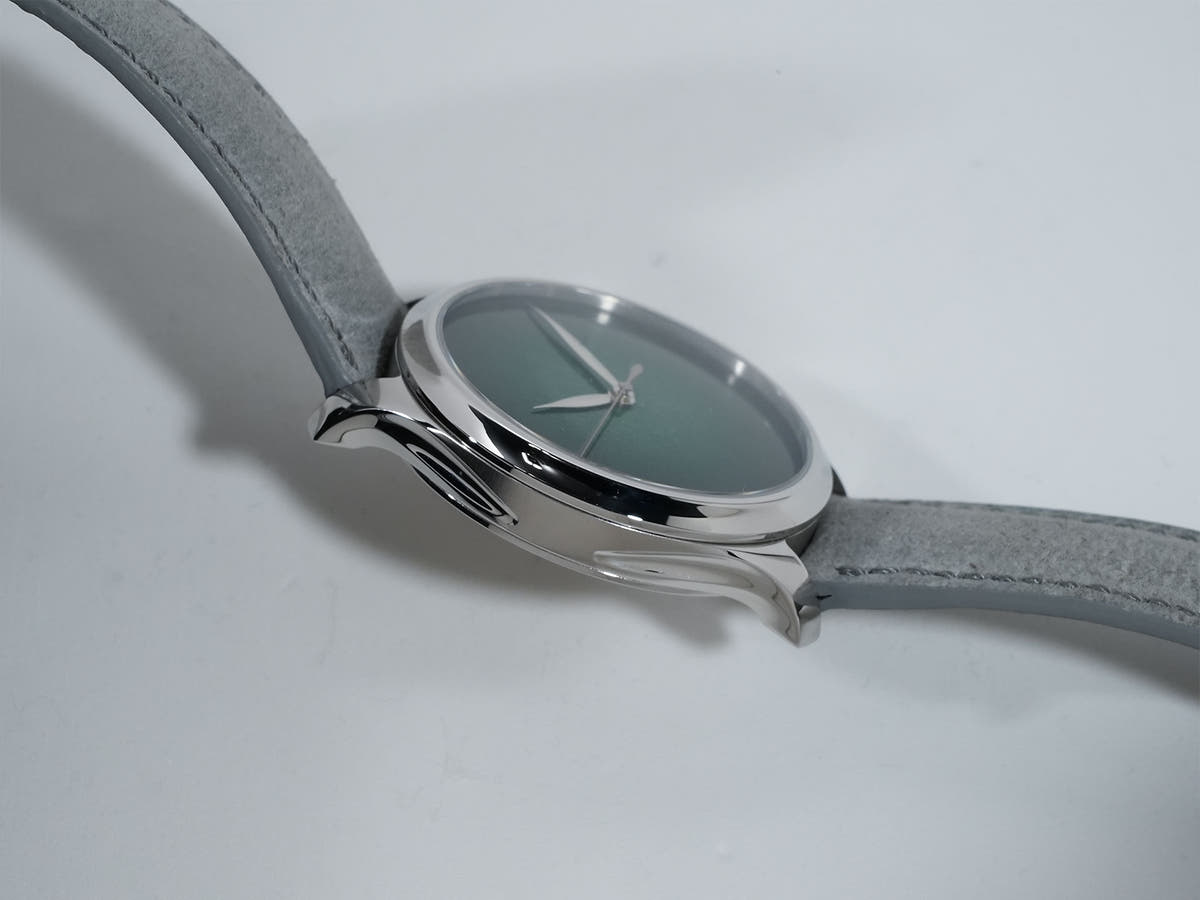 H.モーザー エンデバー センターセコンド コンセプト ライムグリーン Ref.1200-1233 ライムグリーン フュメ文字盤 美品 azdudt3i