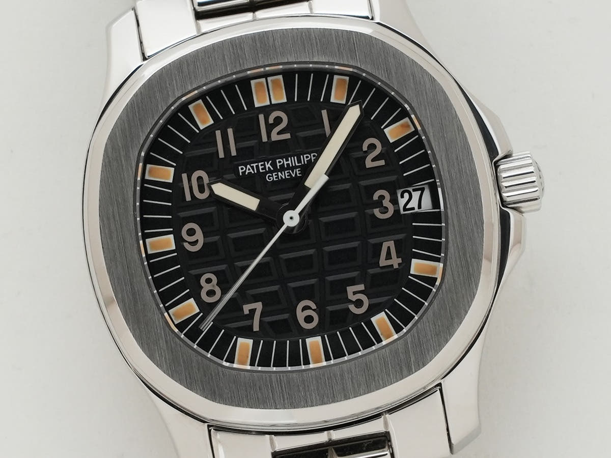 パテックフィリップ アクアノート ミディアム Ref.5066/1A-001 ブラック文字盤 中古 awn28v63