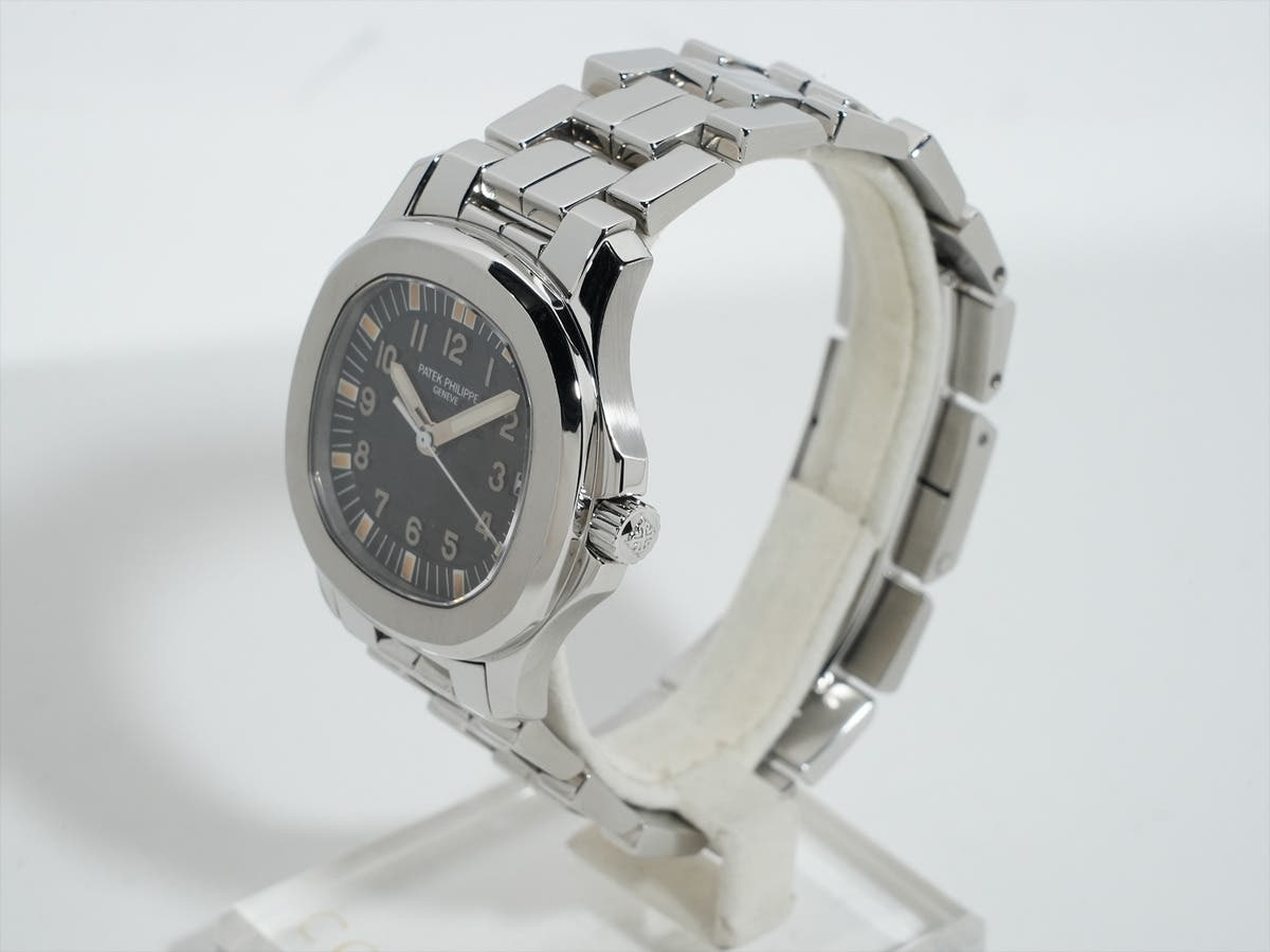 パテックフィリップ アクアノート ミディアム Ref.5066/1A-001 ブラック文字盤 中古 awn28v63