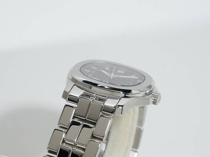 パテックフィリップ アクアノート ミディアム Ref.5066/1A-001 ステンレススチール ブラック文字盤