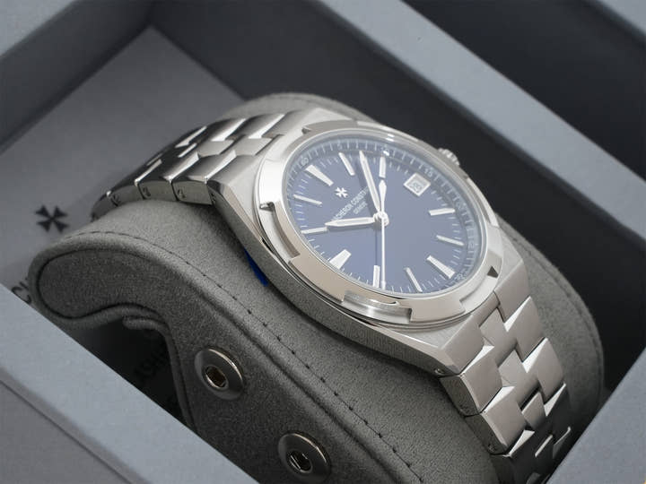 ヴァシュロンコンスタンタン オーヴァーシーズ オートマティック Ref.4520V/210A-B128 ブルー文字盤 未使用 zfkqoe73