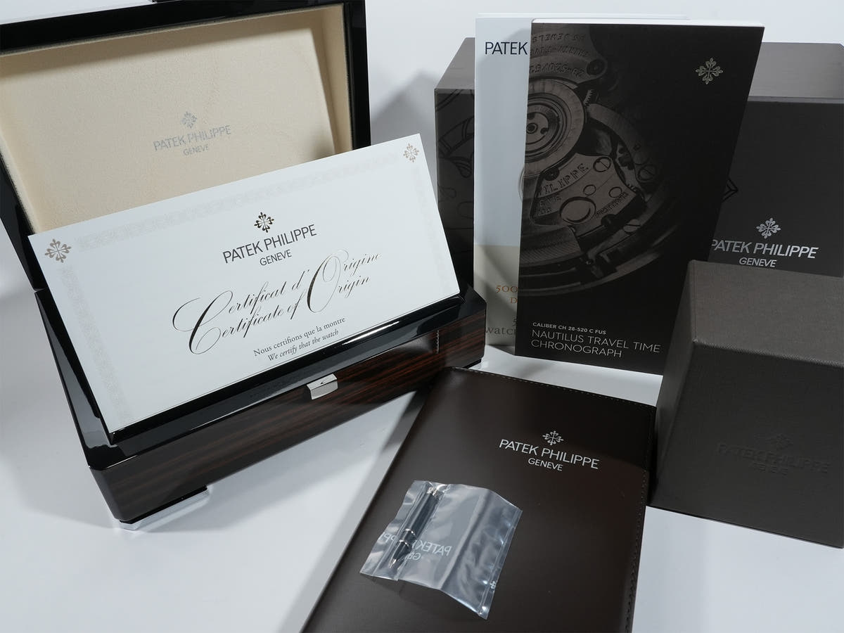 パテックフィリップ ノーチラス トラベルタイム クロノグラフ Ref.5990/1A-011 ブルーソレイユ文字盤 未使用 m9pz5qu7