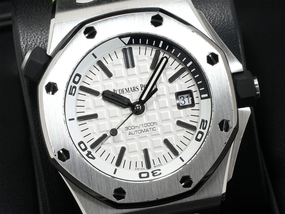 オーデマピゲ ロイヤルオーク オフショア ダイバー Ref.15710ST.OO.A002CA.02 SS シルバー（メガタペストリー）文字盤 中古 6e3ymiux