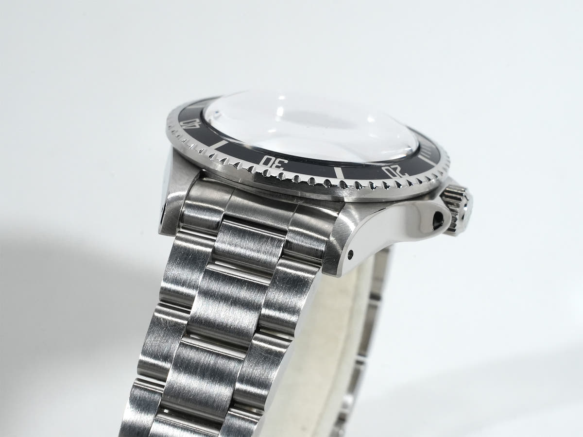 Rolex Sea-Dweller Ref.1665 SS Black Dial Used jq9t34pd