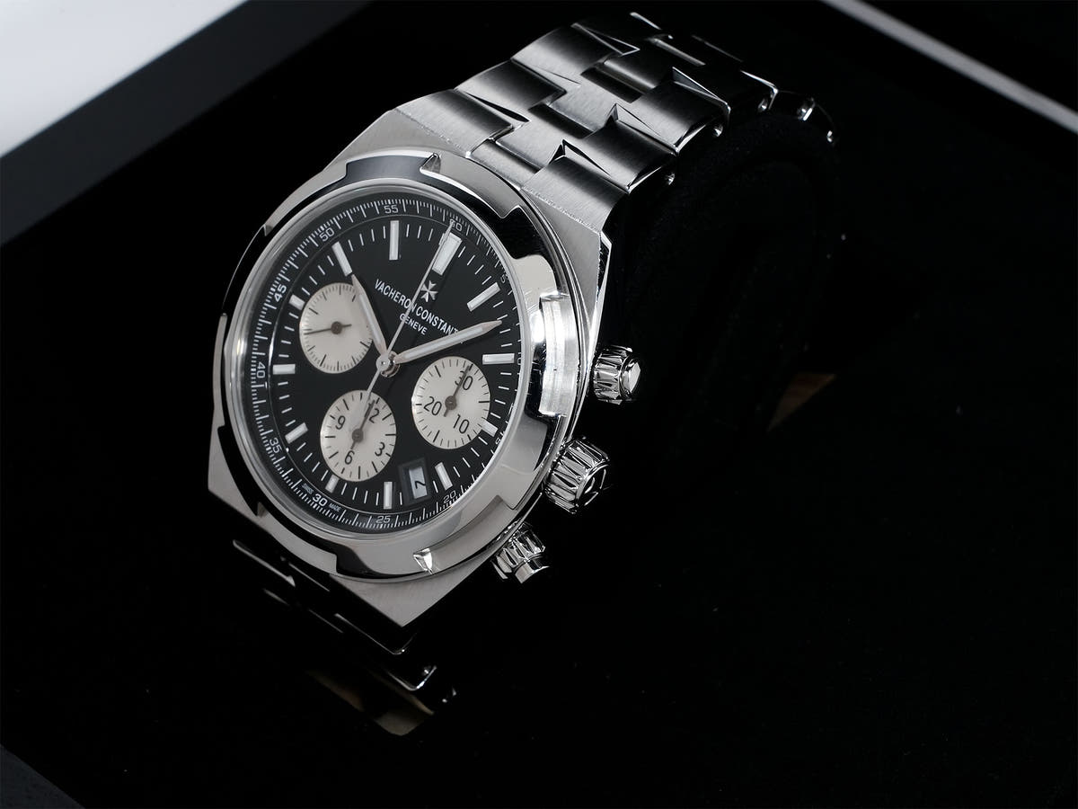 Vacheron Constantin Overseas Chronograph Ref.5500V/110A-B481 Black Dial Used 5tjqvoog