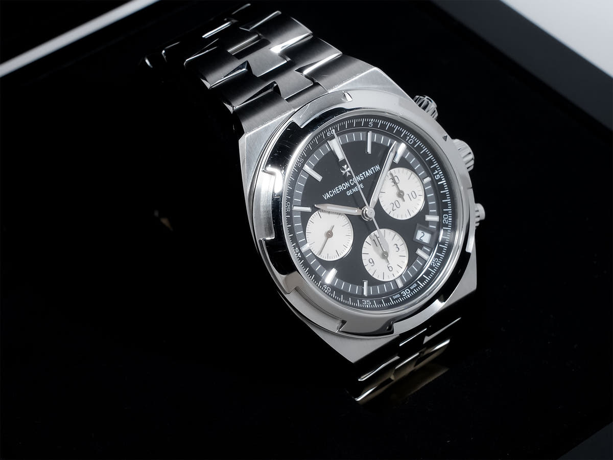 Vacheron Constantin Overseas Chronograph Ref.5500V/110A-B481 Black Dial Used 5tjqvoog