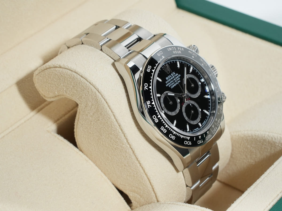 ロレックス デイトナ Ref.126500LN ブラック文字盤 未使用 8duwn7r8