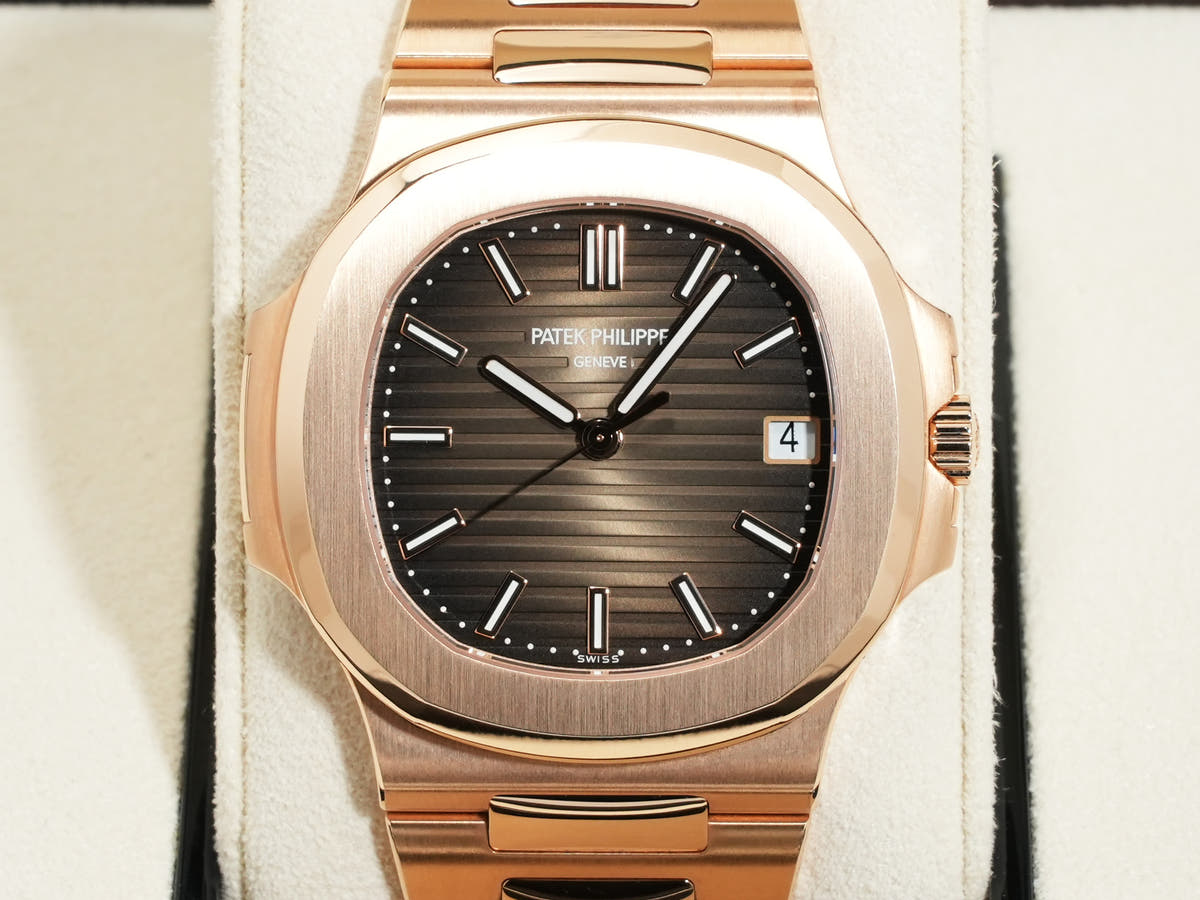 パテックフィリップ ノーチラス Ref.5711/1R-001 ブラウン・ブラック・グラデーション文字盤 美中古 dx6x4snp