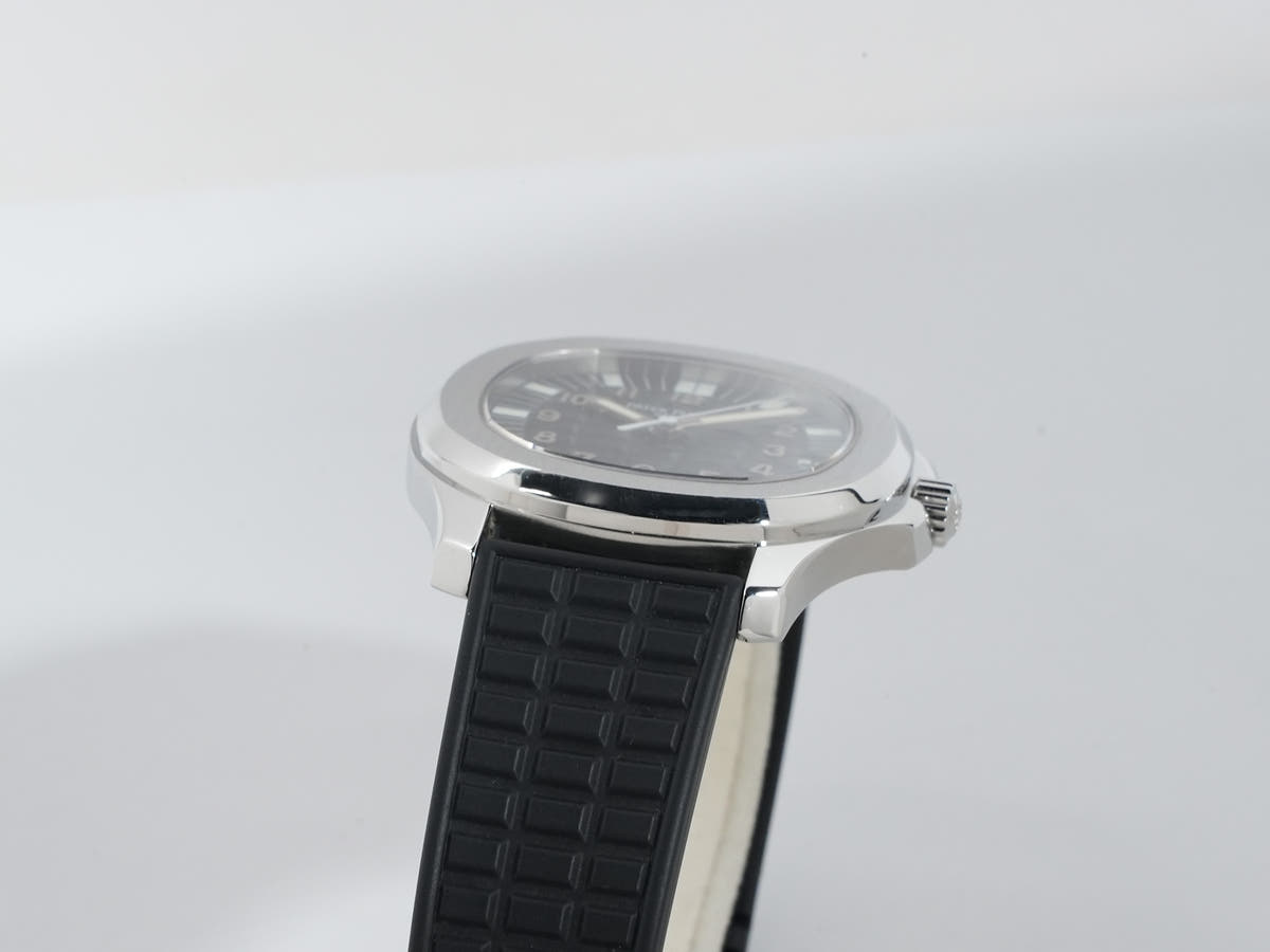 パテックフィリップ アクアノート ラージ Ref.5065A-001 ブラック文字盤 中古 wzgtisev