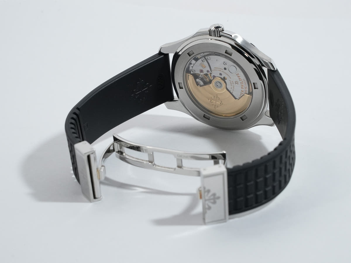 パテックフィリップ アクアノート ラージ Ref.5065A-001 ブラック文字盤 中古 wzgtisev