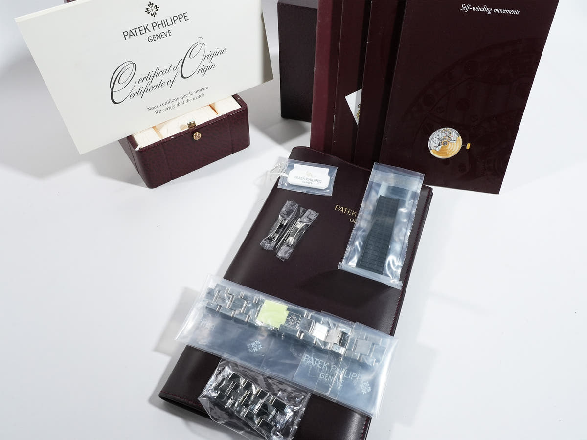 パテックフィリップ アクアノート ラージ Ref.5065A-001 ブラック文字盤 中古 wzgtisev