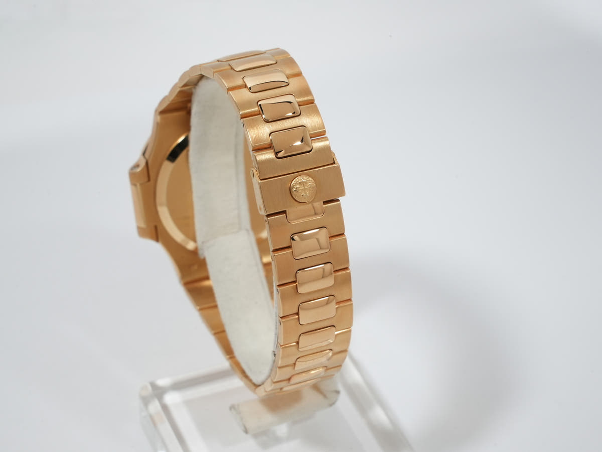 パテックフィリップ ノーチラス Ref.3800/1 ブルー文字盤 中古 3adh3jaj