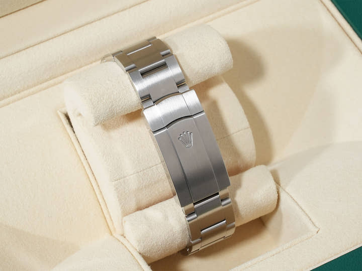 Rolex Oyster Perpetual 39 Ref. 114300 Stainless Steel White Dial