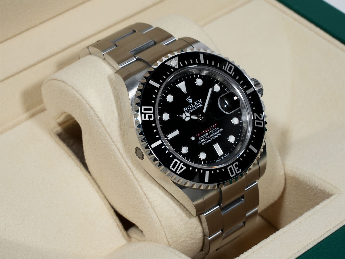 ロレックス シードゥエラー Ref.126600 SS ブラック文字盤 美中古 b64937yo