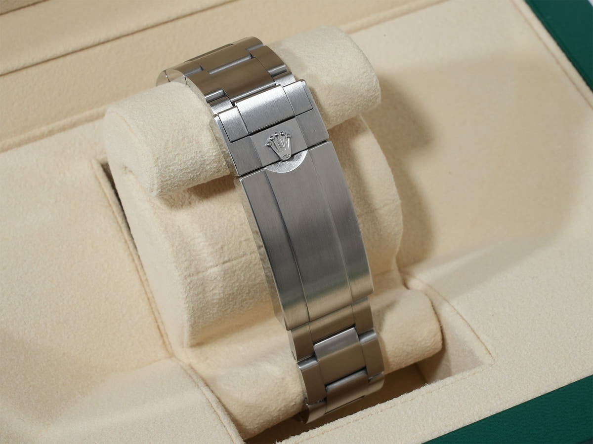 ロレックス シードゥエラー Ref.126600 SS ブラック文字盤 美中古 b64937yo