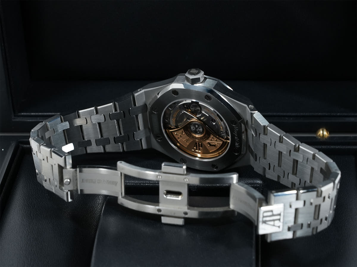 オーデマピゲ ロイヤルオーク オートマティック Ref.15450ST.OO.1256ST.01 シルバー文字盤 中古 y77j5bpq