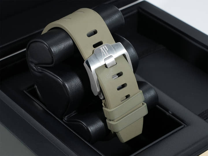 オーデマピゲ ロイヤルオーク オフショア クロノグラフ Ref.26420SO.OO.A600CA.01 ステンレススチール スモークブラウン文字盤