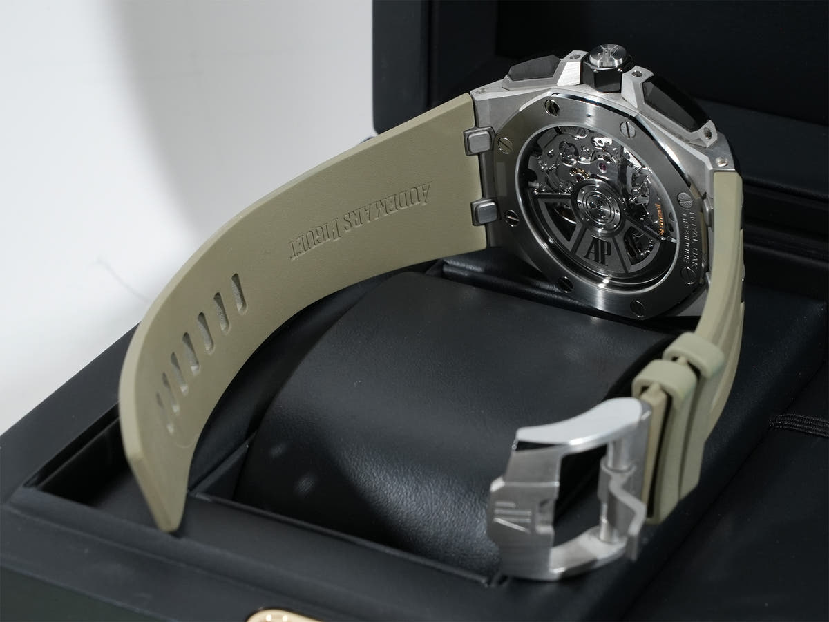 オーデマピゲ ロイヤルオーク オフショア クロノグラフ Ref.26420SO.OO.A600CA.01 スモークブラウン文字盤 中古 kxr9xwsv