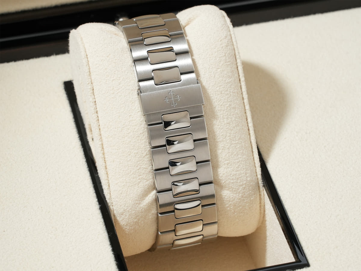 パテックフィリップ ノーチラス プチコンプリケーション Ref.5712/1A-001 ブルー文字盤 美品 rrup4c3q