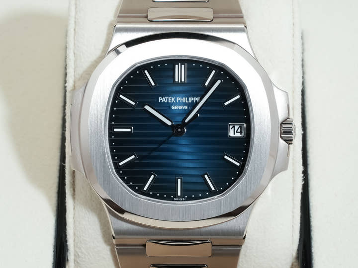 パテックフィリップ ノーチラス Ref.5811/1G-001 ホワイトゴールド ブルー・ソレイユ文字盤