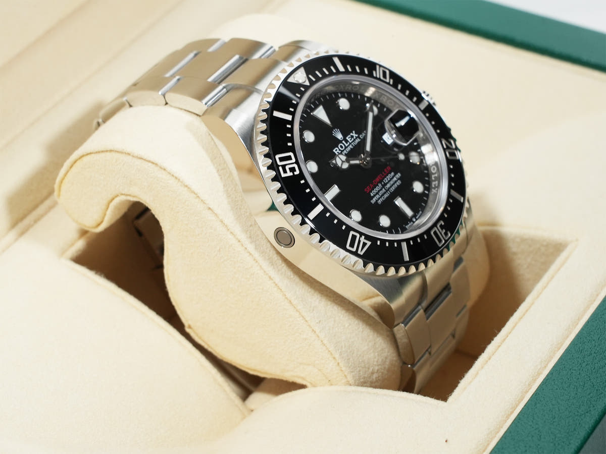 ロレックス シードゥエラー Ref.126600 ブラック文字盤 中古 6uuw8t2r
