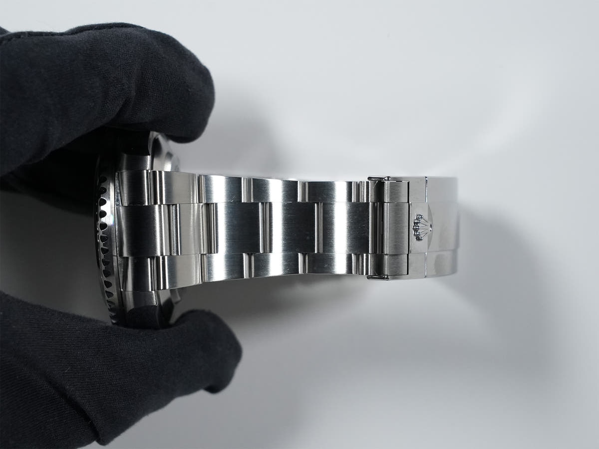 ロレックス シードゥエラー Ref.126600 ブラック文字盤 中古 6uuw8t2r