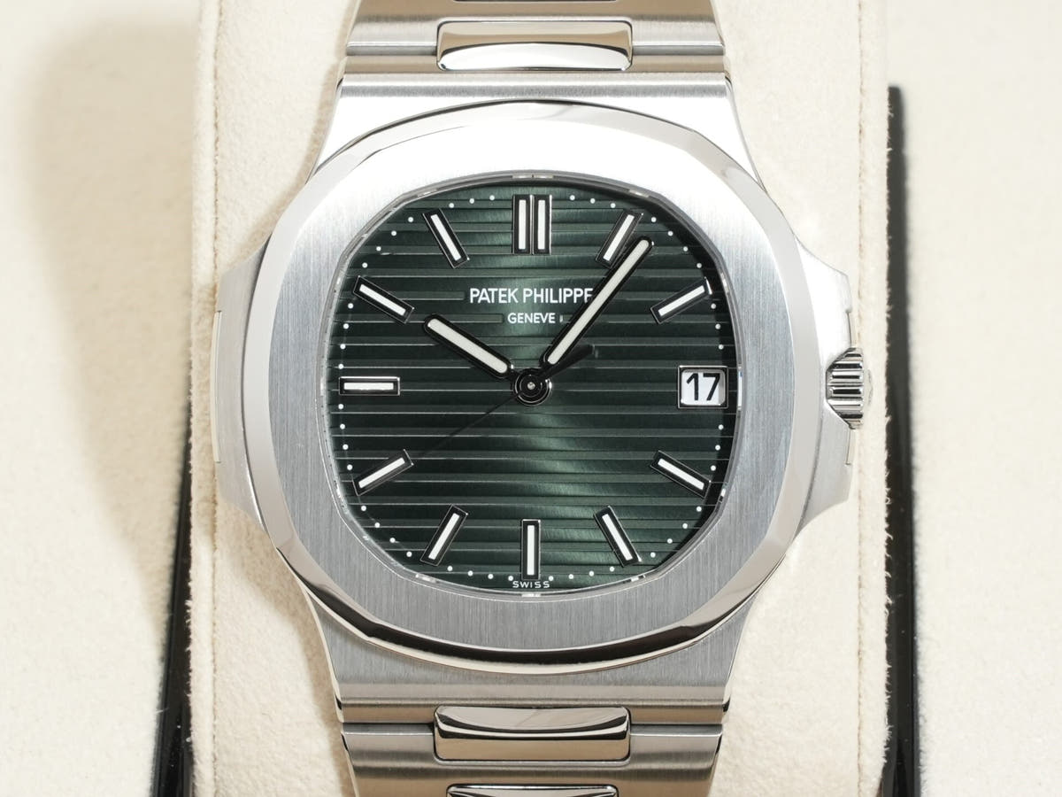 パテックフィリップ ノーチラス Ref.5711/1A-014 グリーン文字盤 未使用 Z000081