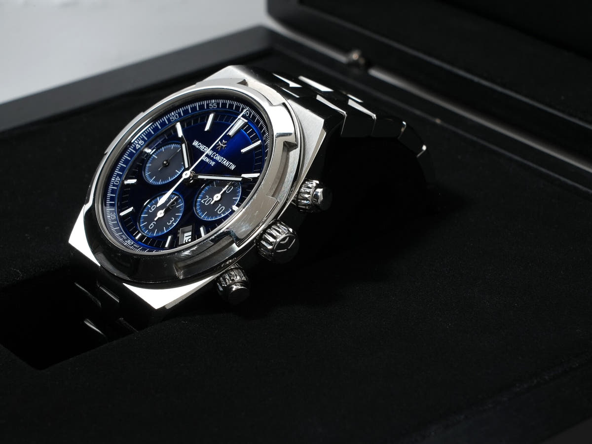 Vacheron Constantin Overseas Chronograph Ref.5500V/110A-B148 Blue Dial Used 47egog4o