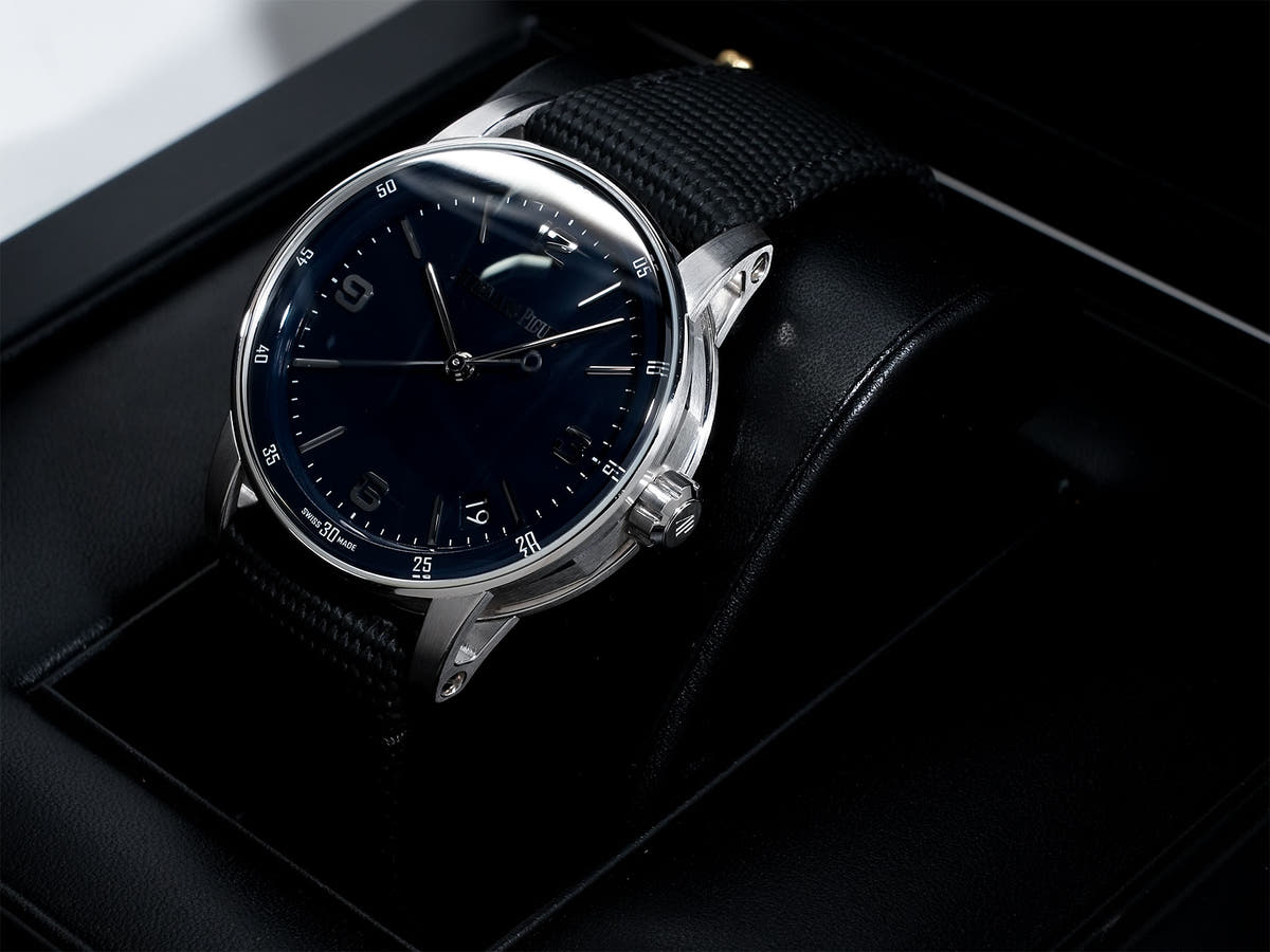 Audemars Piguet CODE 11.59 by Audemars Piguet Ref.15210BC.OO.A321CR.01 18KWG Blue lacquer dial Used mkavio43