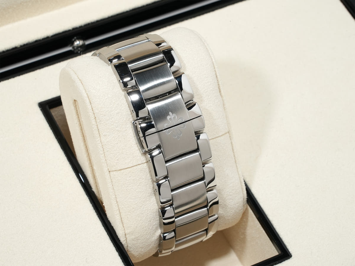 パテックフィリップ アクアノート エクストララージ Ref.5167/1A-001 ブラック文字盤 中古 qnxeupvx